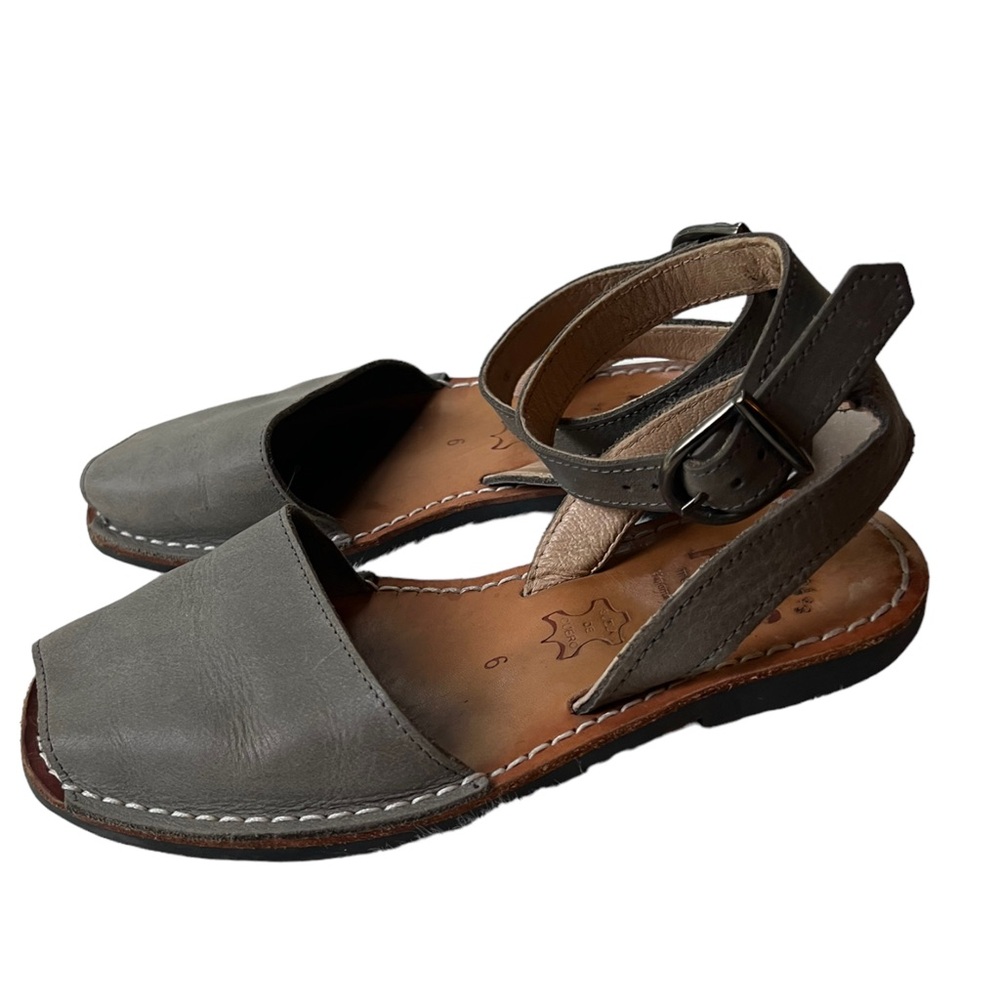 Pons Women's Gray Leather Ankle-Strap Sandals